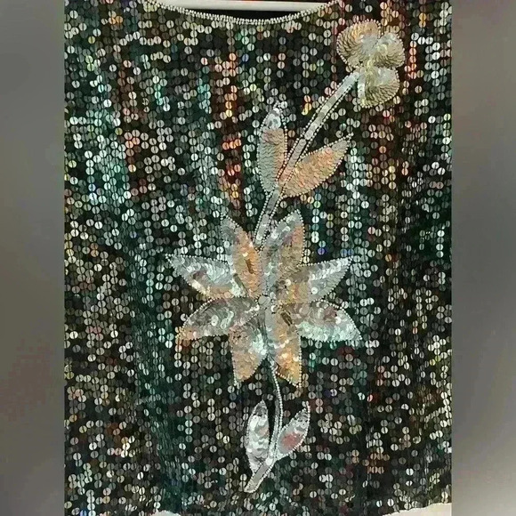 Vintage black beaded and sequined cropped top with silver flower detail; size M - Picture 3 of 6
